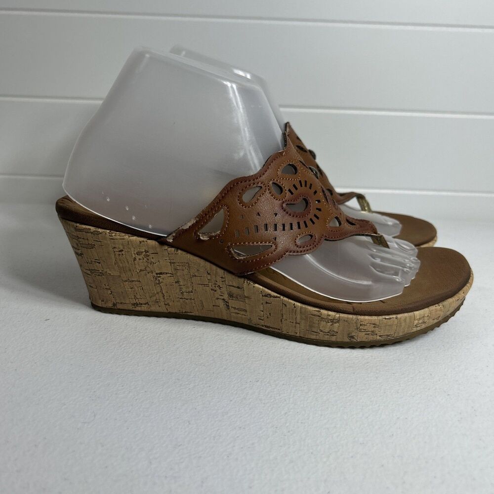 Clarks Wedge Sandals Women's Size 9 Brown Thong Cork Platform Cutout